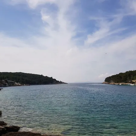 Seafront Osibova 公寓 *